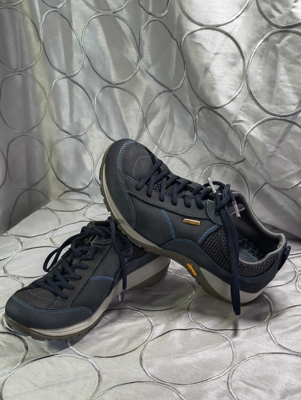 Dansko Navy Lace-Up Women's Waterproof Hiking Shoes Size 36 G25
